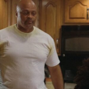 MV5BM2JjMTNkNzctNjkxNy00NDk0LTlhYzgtYTFlNDQyMmMyMTE4XkEyXkFqcGc@._V1_